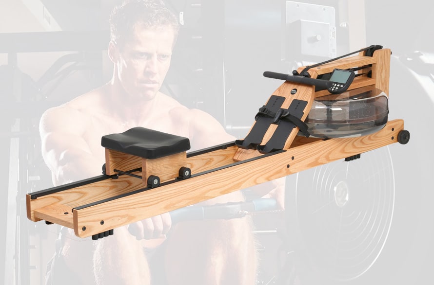 Rameur en bois avec un réservoir d'eau et un siège mobile, affichant un écran de données.